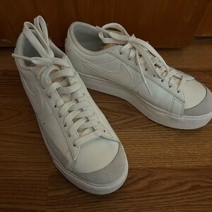 Nike platform blazers size 8